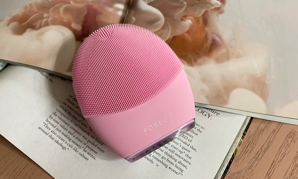 Beauty Review: FOREO's Luna 3 Cleansing Device Is A Skincare