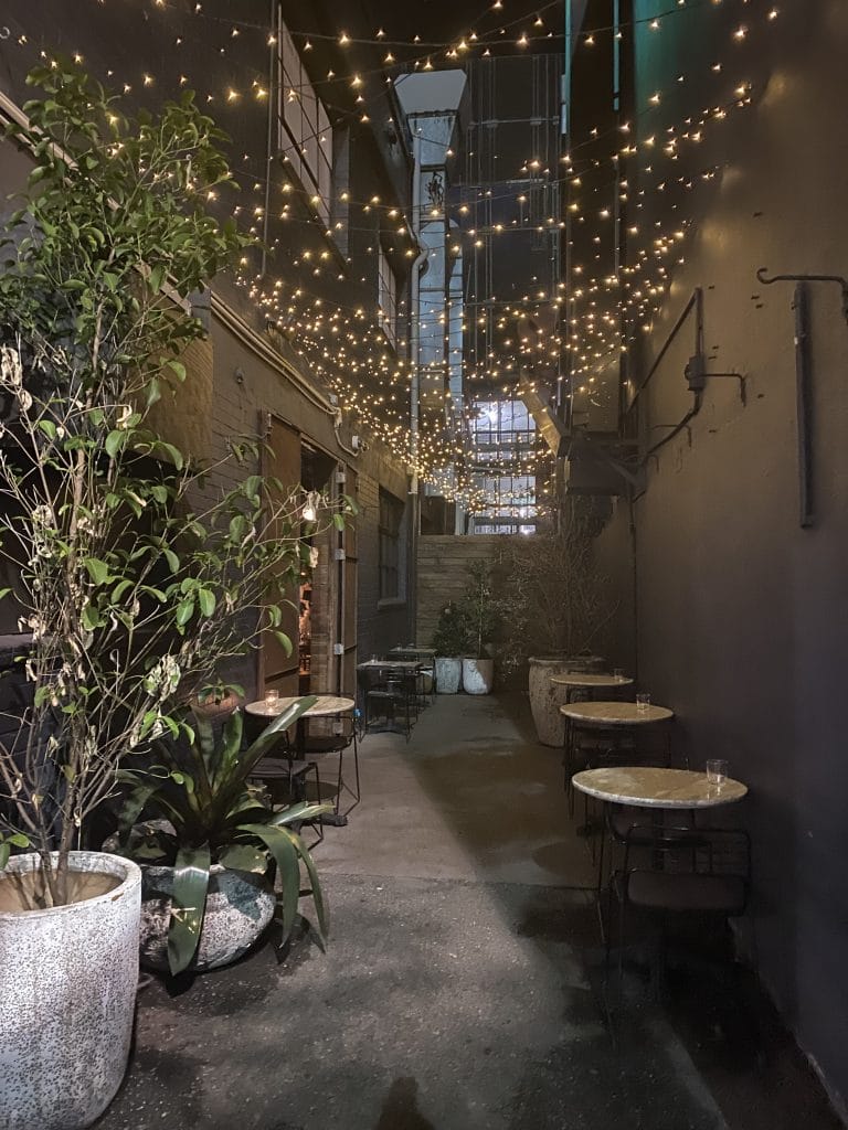 Eterna Dining laneway