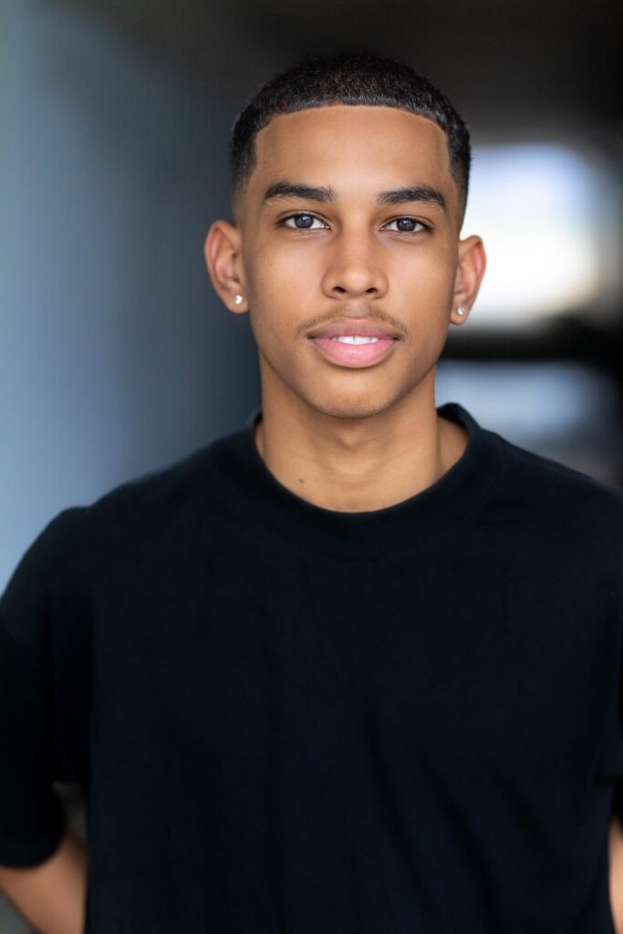 MV5BNjdmM2RiMmUtN2IxMi00ZTc5LWI1MDUtMGZiODBiZDg1MzQ3XkEyXkFqcGc@. V1